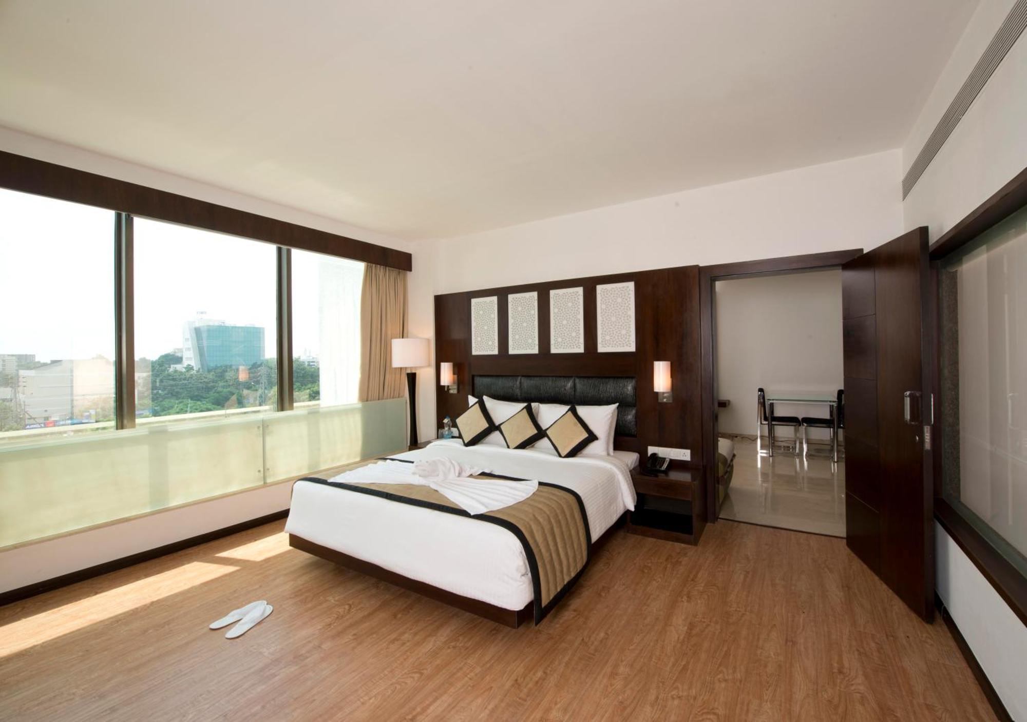 Hotel Sandy'S Tower Bhubaneswar Exterior foto
