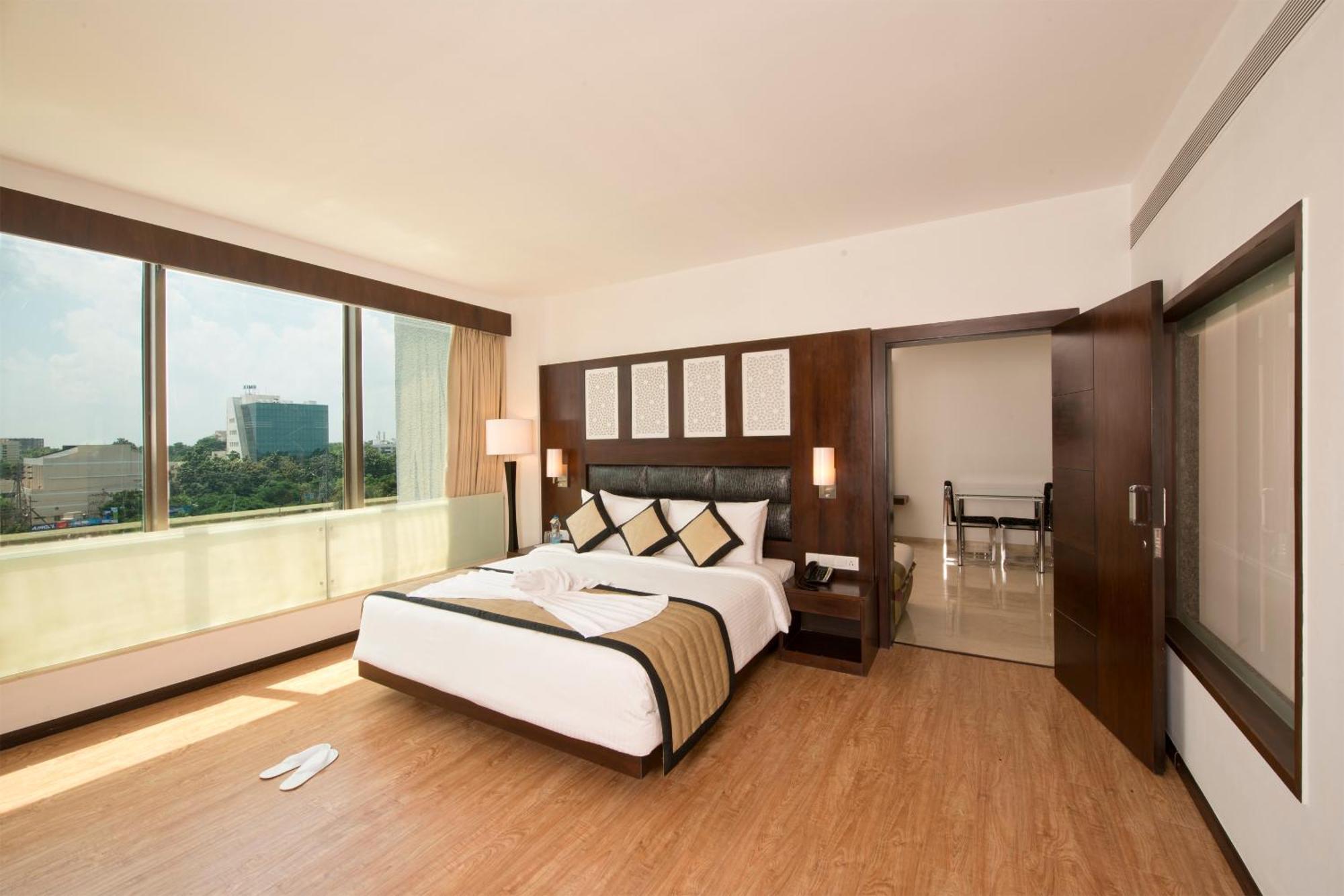 Hotel Sandy'S Tower Bhubaneswar Exterior foto