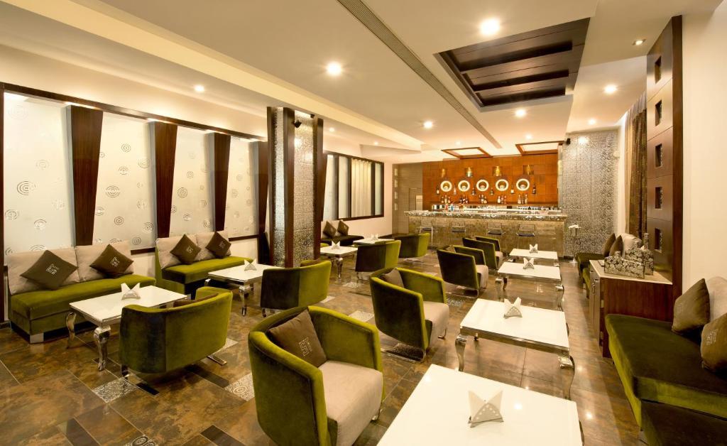 Hotel Sandy'S Tower Bhubaneswar Exterior foto